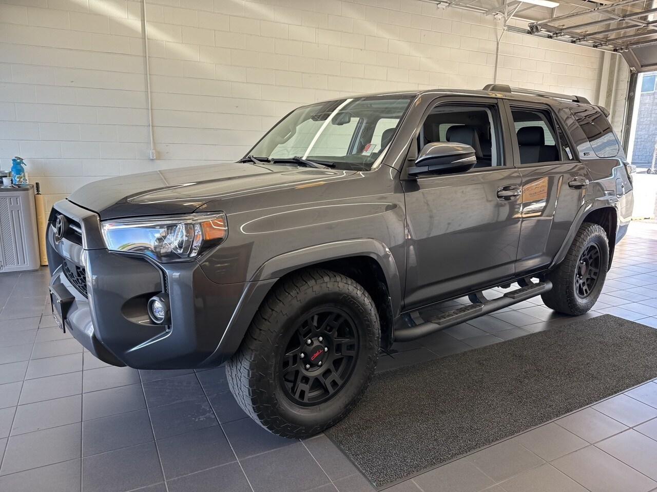 2022 Toyota 4Runner SR5 Premium photo 4