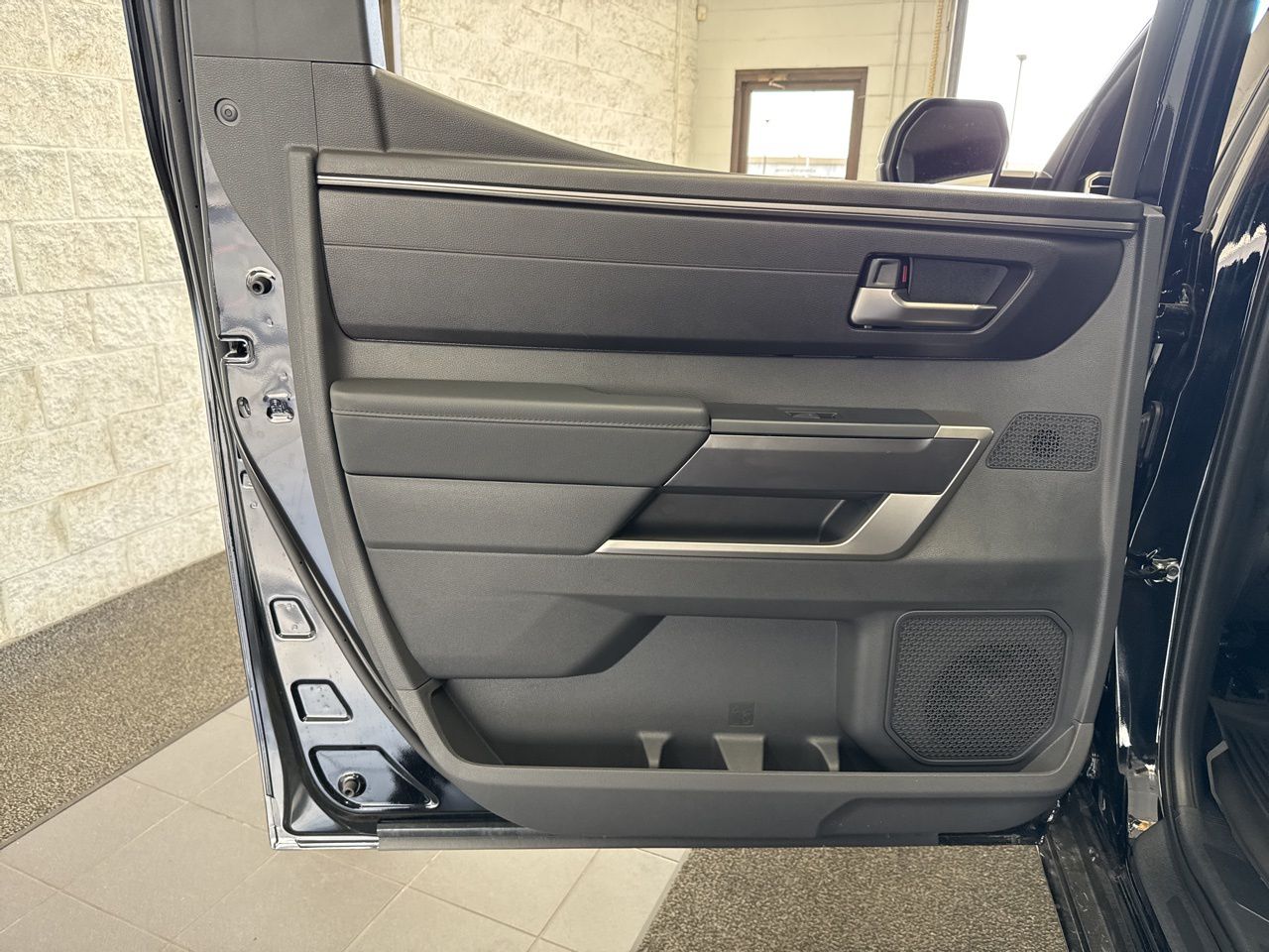 2026 Toyota Tundra SR5 - Photo 38