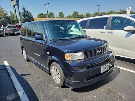 2005 Scion xB Base Sedan