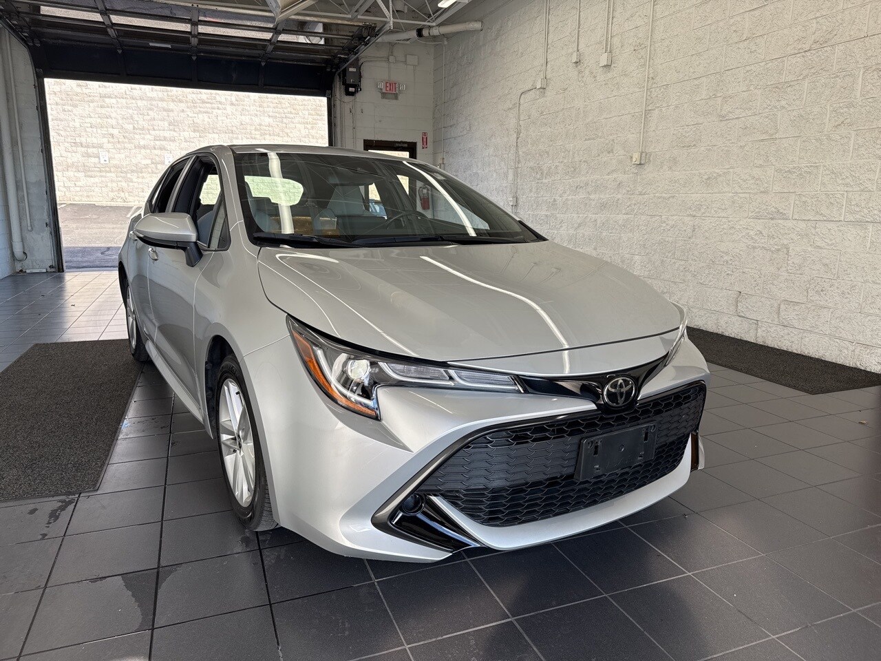 2022 Toyota Corolla SE photo 2