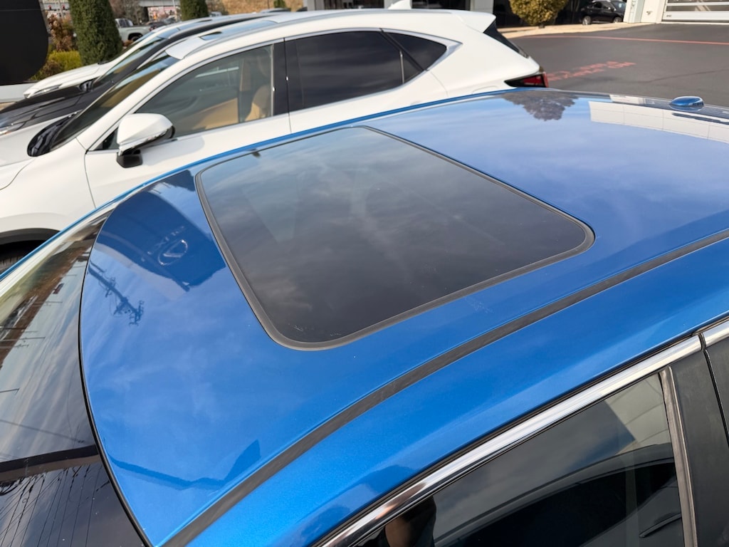 Used 2016 Toyota Camry SE Sedan