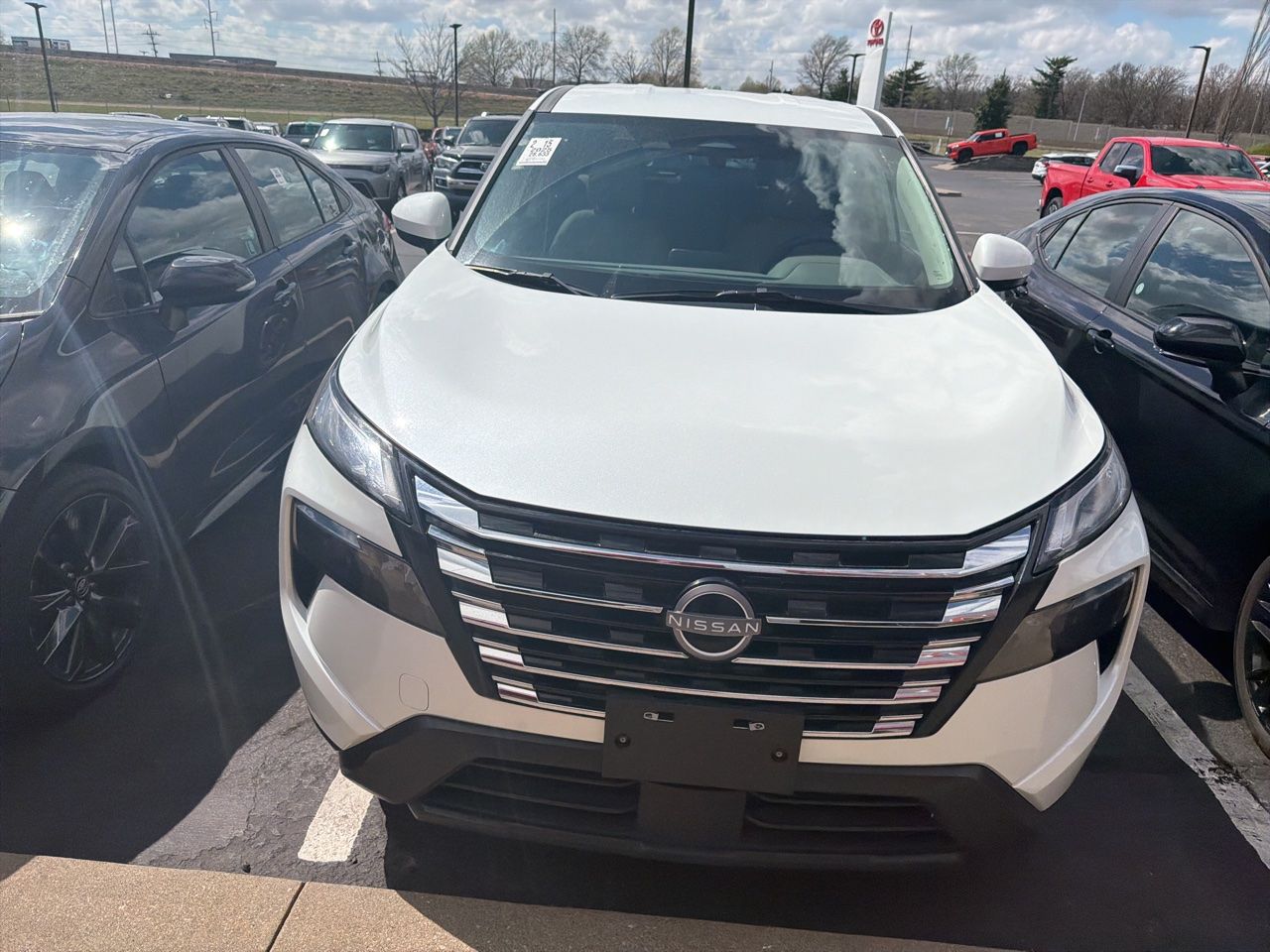 View vehicle photo 4