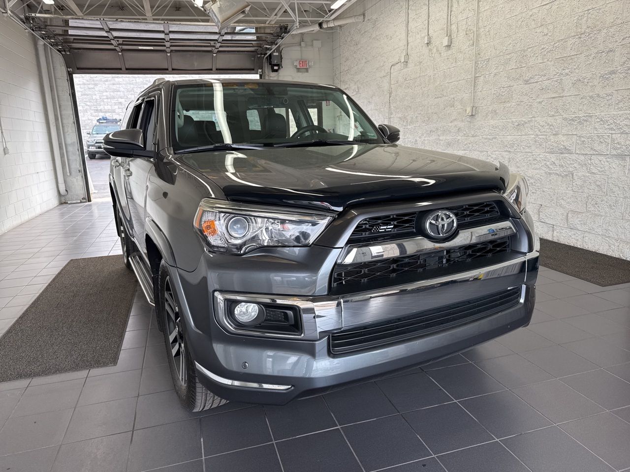 View vehicle photo 2