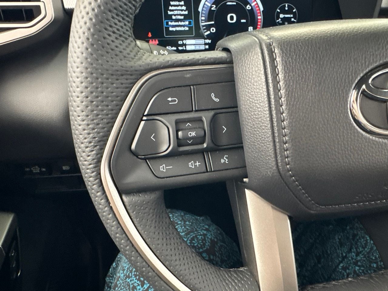 2026 Toyota Tundra Limited - Photo 19