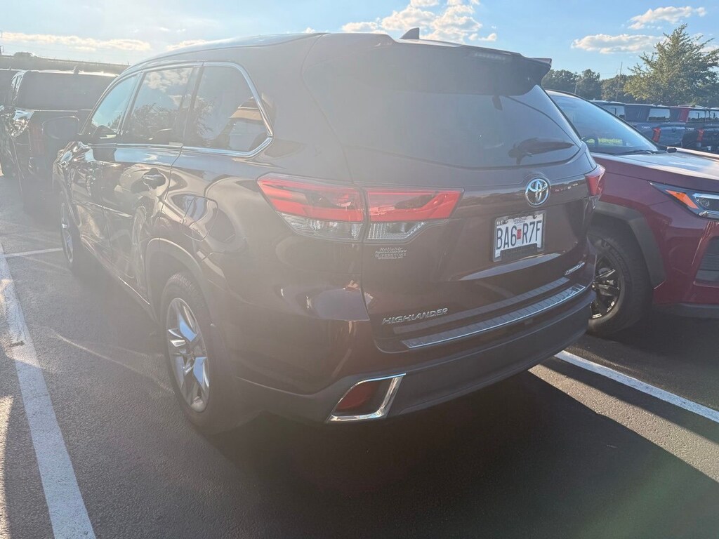 Used 2017 Toyota Highlander Limited SUV