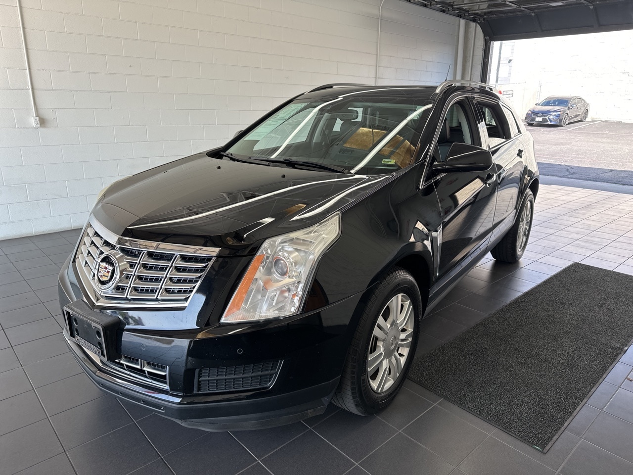 Used 2013 Cadillac SRX Luxury Collection with VIN 3GYFNCE37DS593722 for sale in Springfield, MO