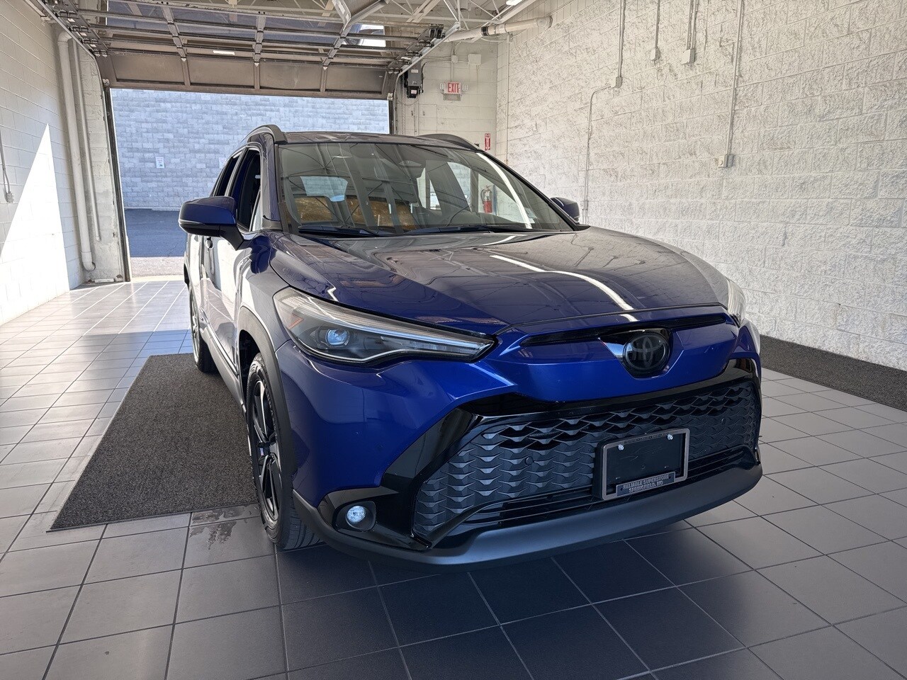 2024 Toyota Corolla Hybrid XSE photo 2