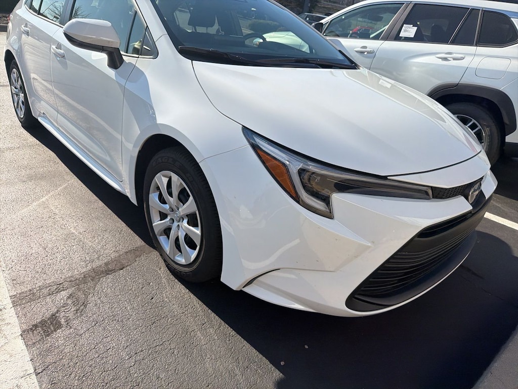 Used 2025 Toyota Corolla Hybrid LE Sedan