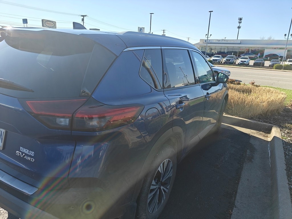 Used 2021 Nissan Rogue SV SUV