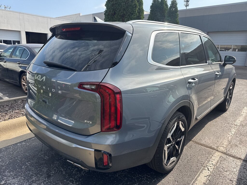 Used 2025 Kia Telluride S SUV