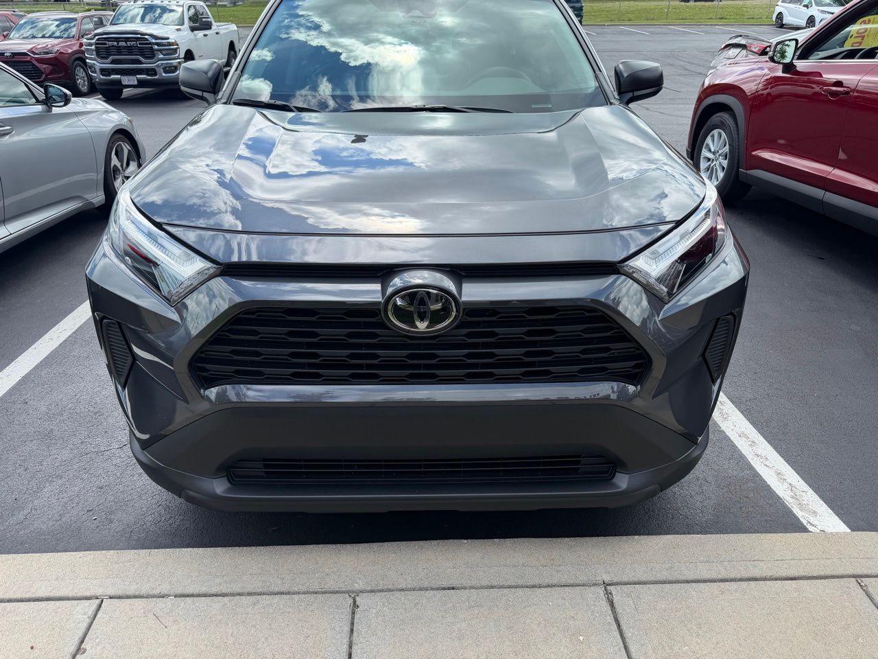 2025 Toyota RAV4 LE AWD's photo