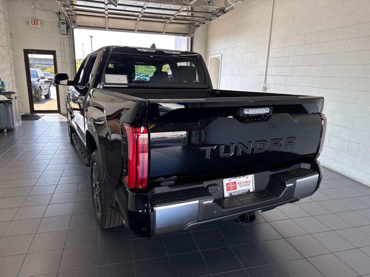 2026 Toyota Tundra Limited - Photo 6