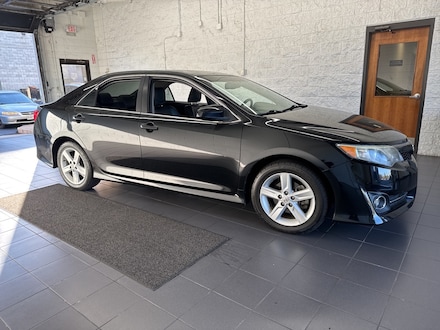 2012 Toyota Camry SE Sedan