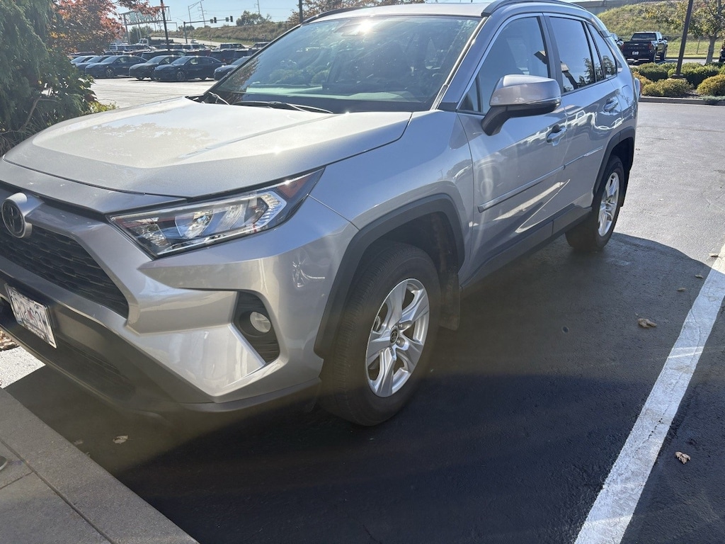 Used 2021 Toyota RAV4 XLE SUV