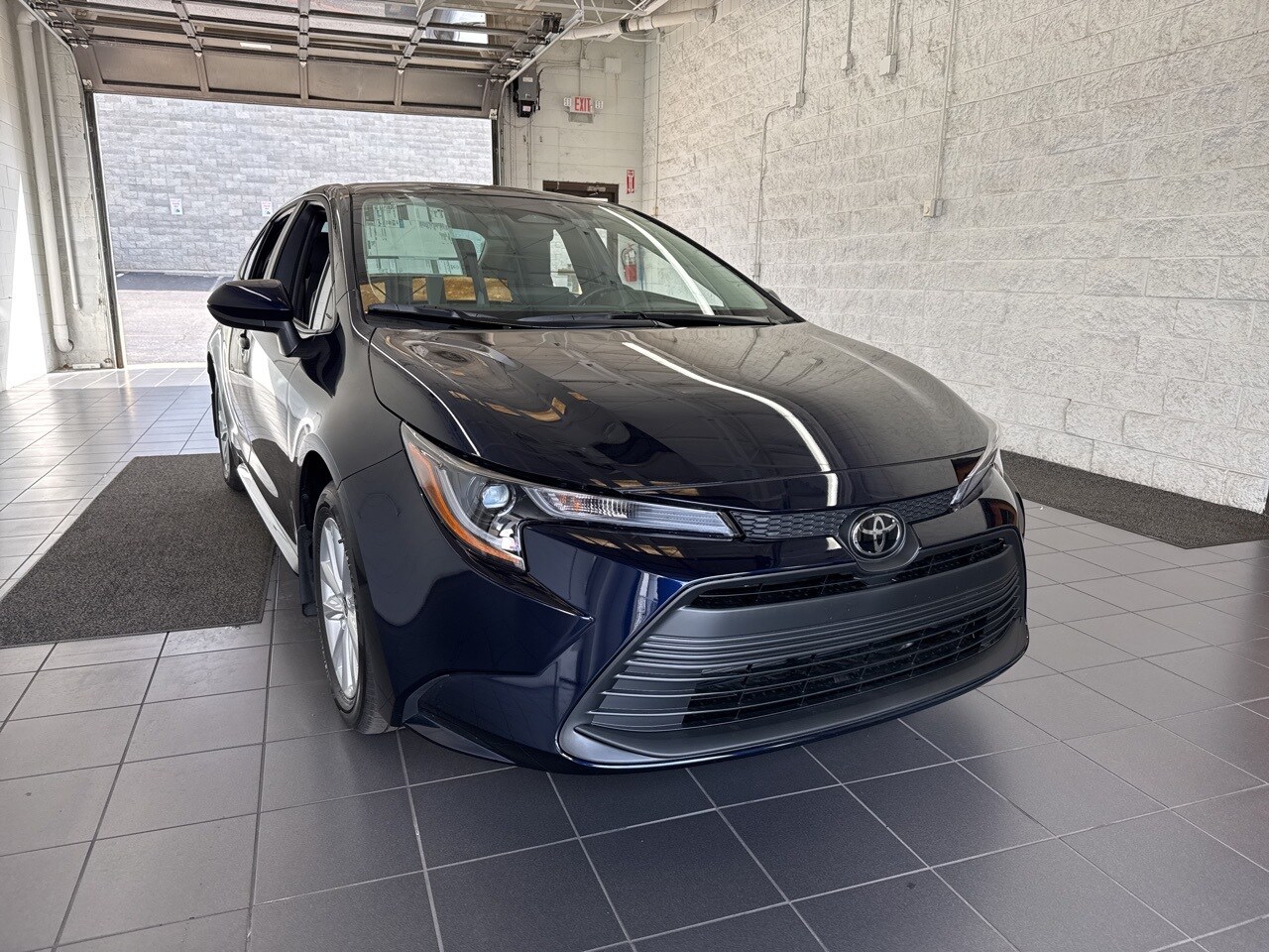 2026 Toyota Corolla LE photo 2
