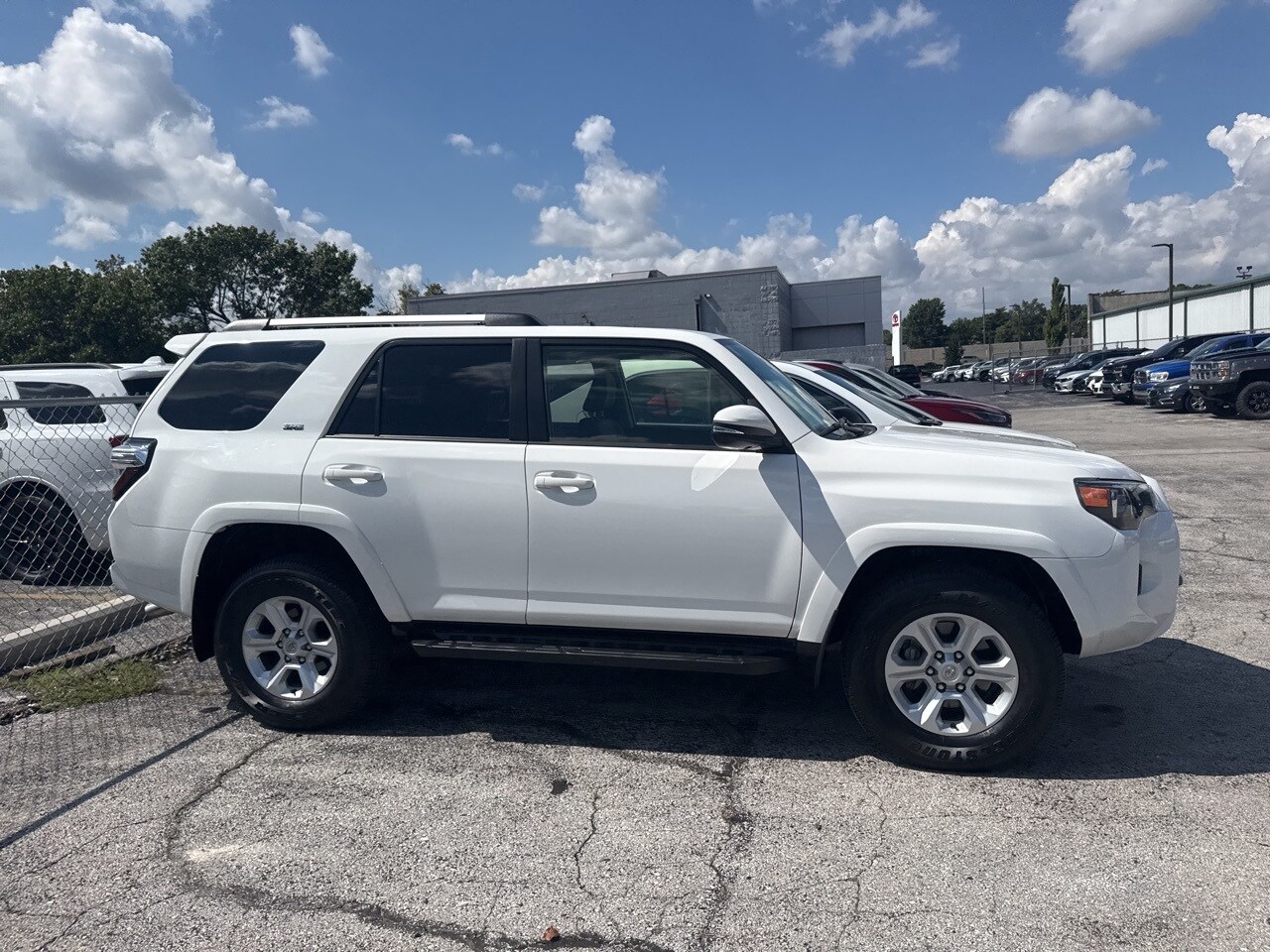 2022 Toyota 4Runner SR5 Premium photo 3