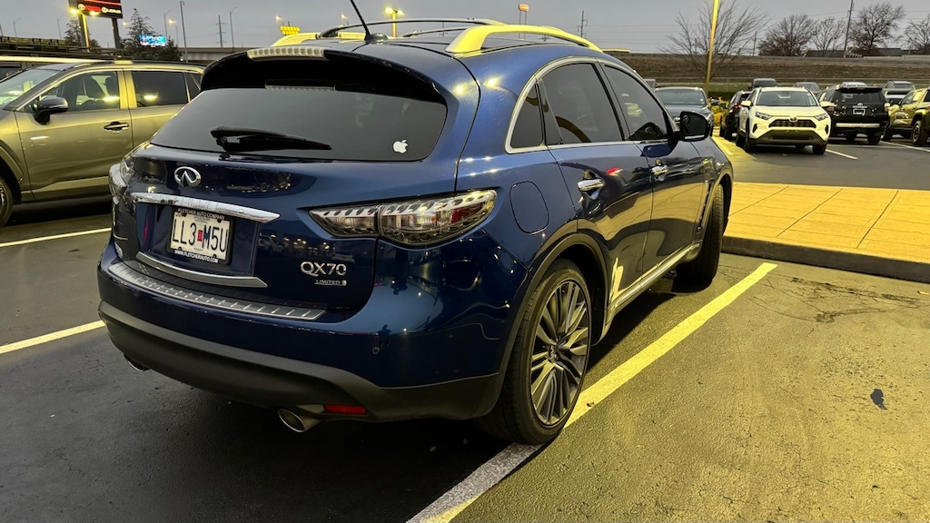 Used 2017 INFINITI QX70 Base SUV
