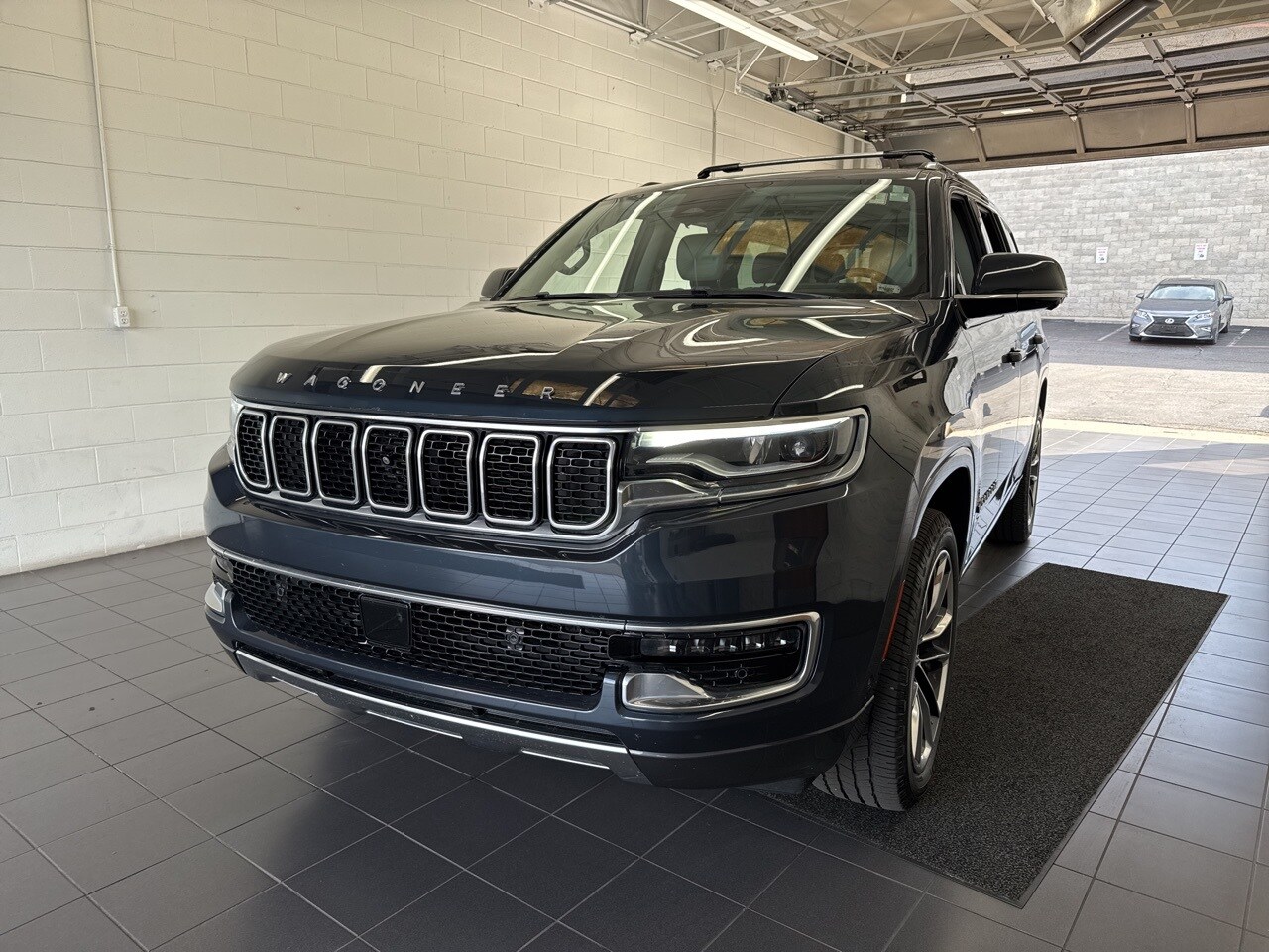 2022 Jeep Wagoneer Series III photo 3