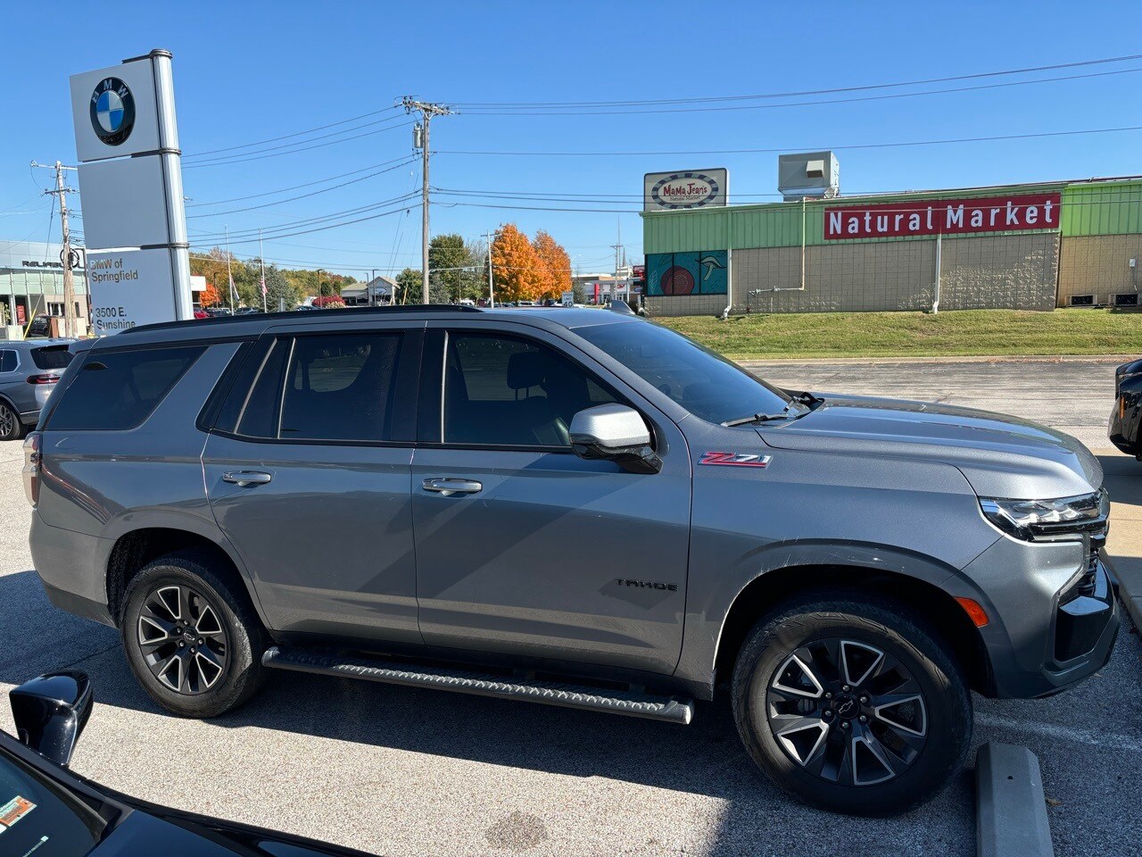2021 Chevrolet Tahoe Z71 photo 2