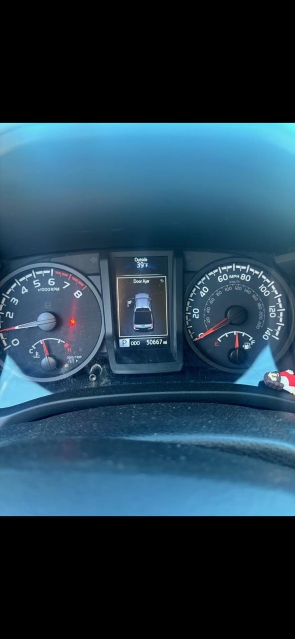 2023 Toyota Tacoma SR's photo