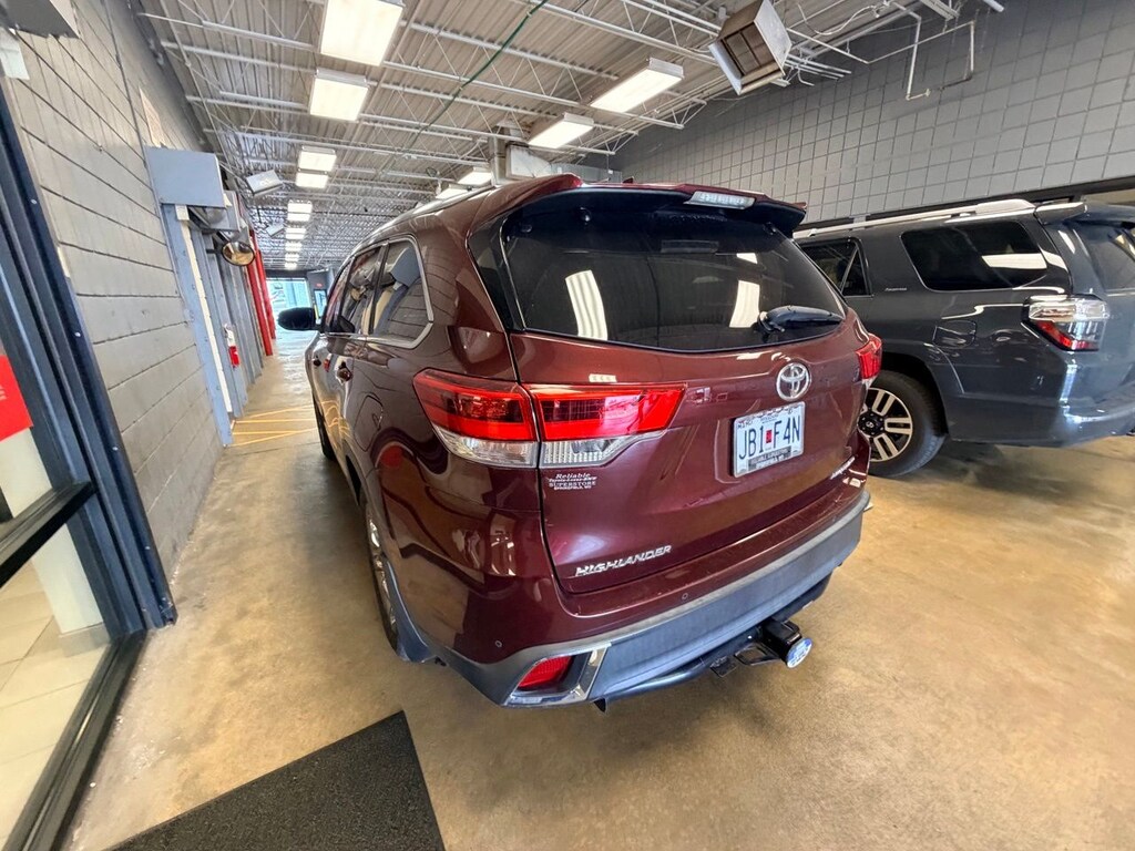 Used 2019 Toyota Highlander Limited Platinum SUV