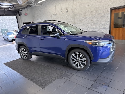 2025 Toyota Corolla Cross XLE SUV