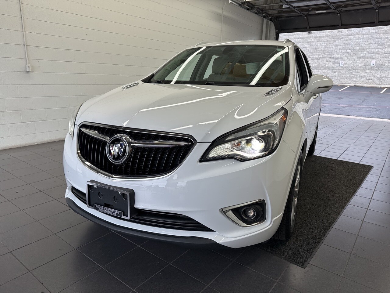 2019 Buick Envision Essence photo 3