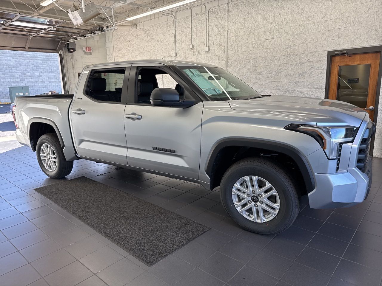2026 Toyota Tundra SR5 4WD CrewMax 5.5' Bed's photo