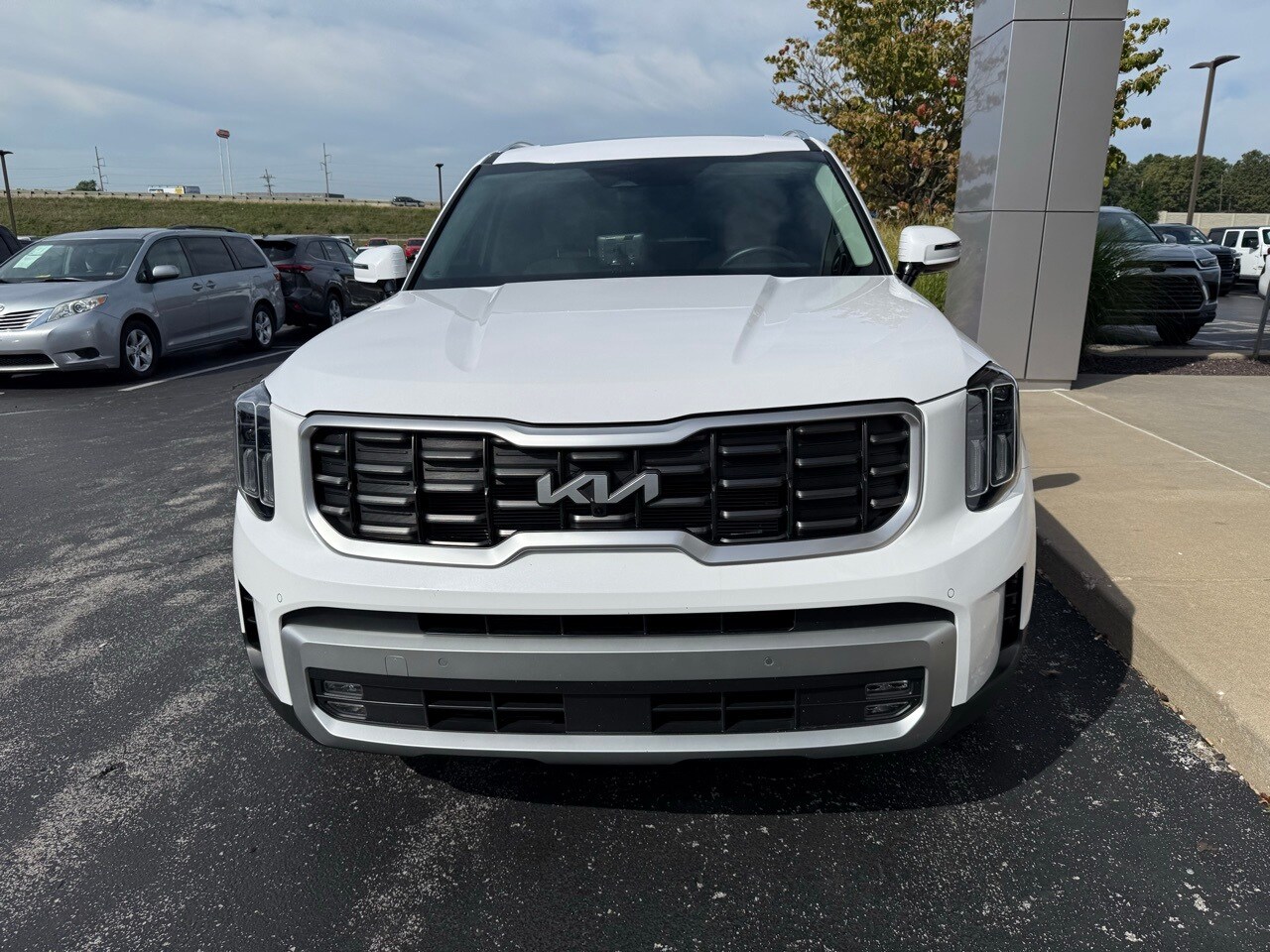 2024 Kia Telluride SX photo 3