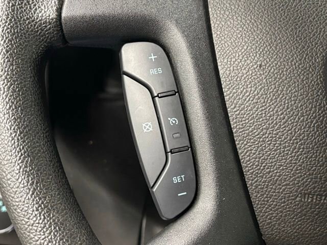 2022 GMC Savana Cargo Work Van - Photo 19