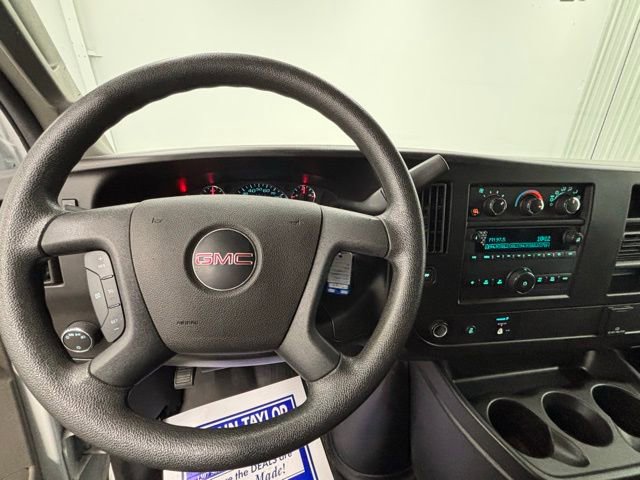2022 GMC Savana Cargo Work Van - Photo 17