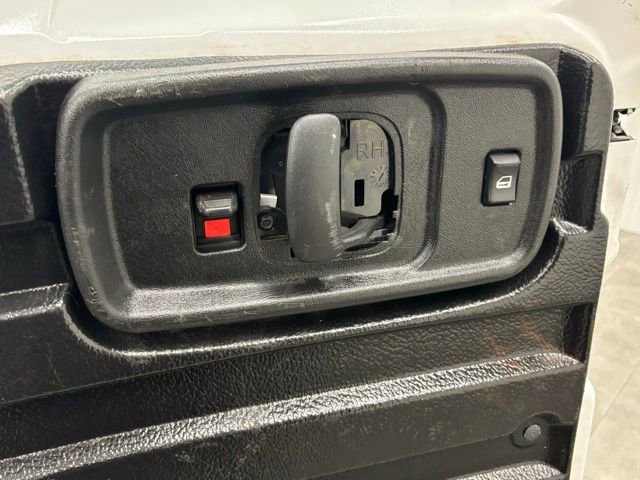 2022 GMC Savana Cargo Work Van - Photo 10