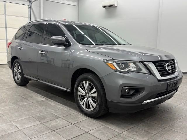 2020 Nissan Pathfinder SUV 