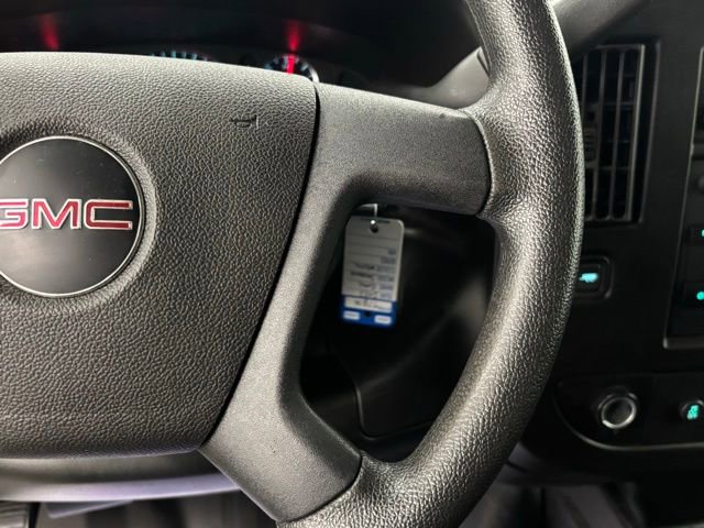2022 GMC Savana Cargo Work Van - Photo 18