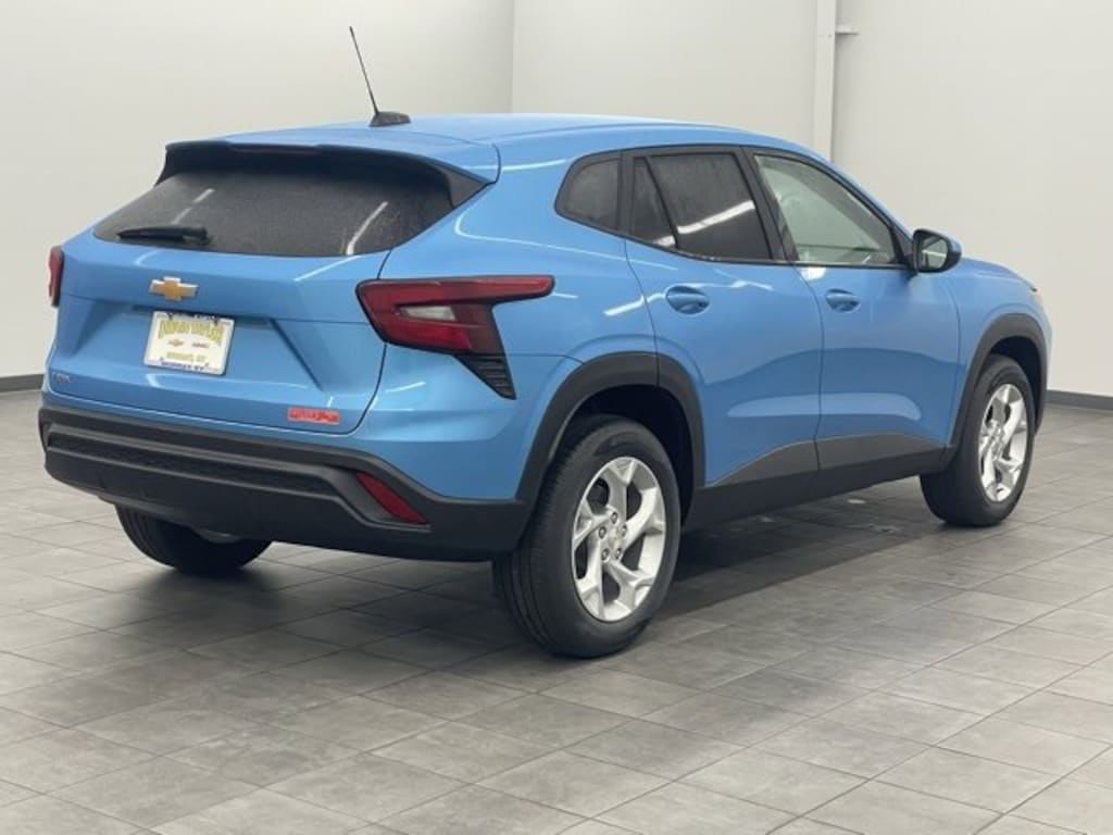 New 2026 Chevrolet Trax LS SUV