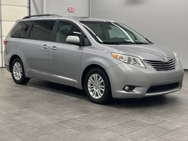 2015 Toyota Sienna Van 
