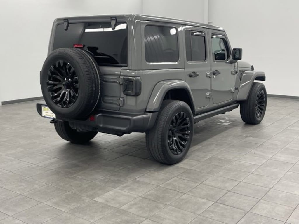 Used 2021 Jeep Wrangler Unlimited Sahara SUV