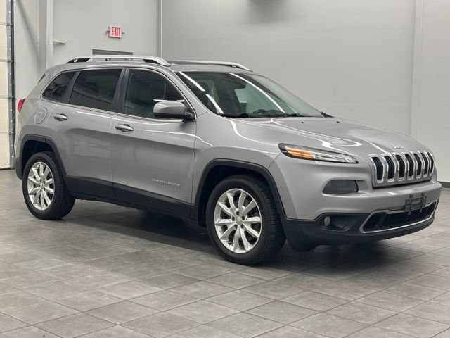 2016 Jeep Cherokee SUV 