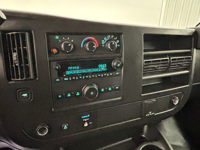 2022 GMC Savana Cargo Work Van - Photo 21