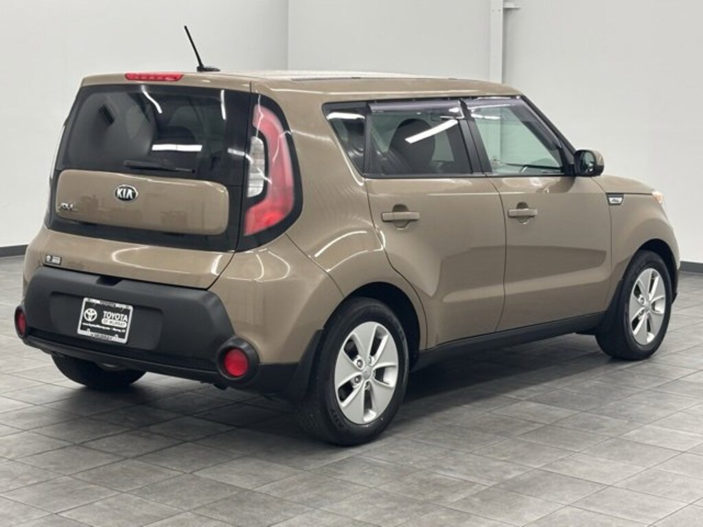 Used 2015 Kia Soul Base FWD Hatchback