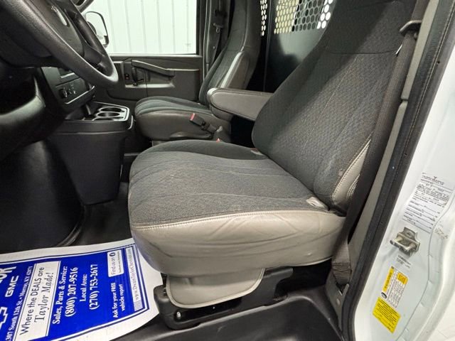 2022 GMC Savana Cargo Work Van - Photo 13