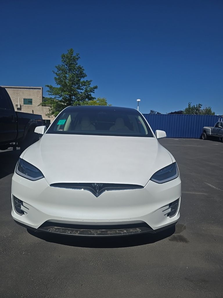 2019 Tesla Model X -'s photo