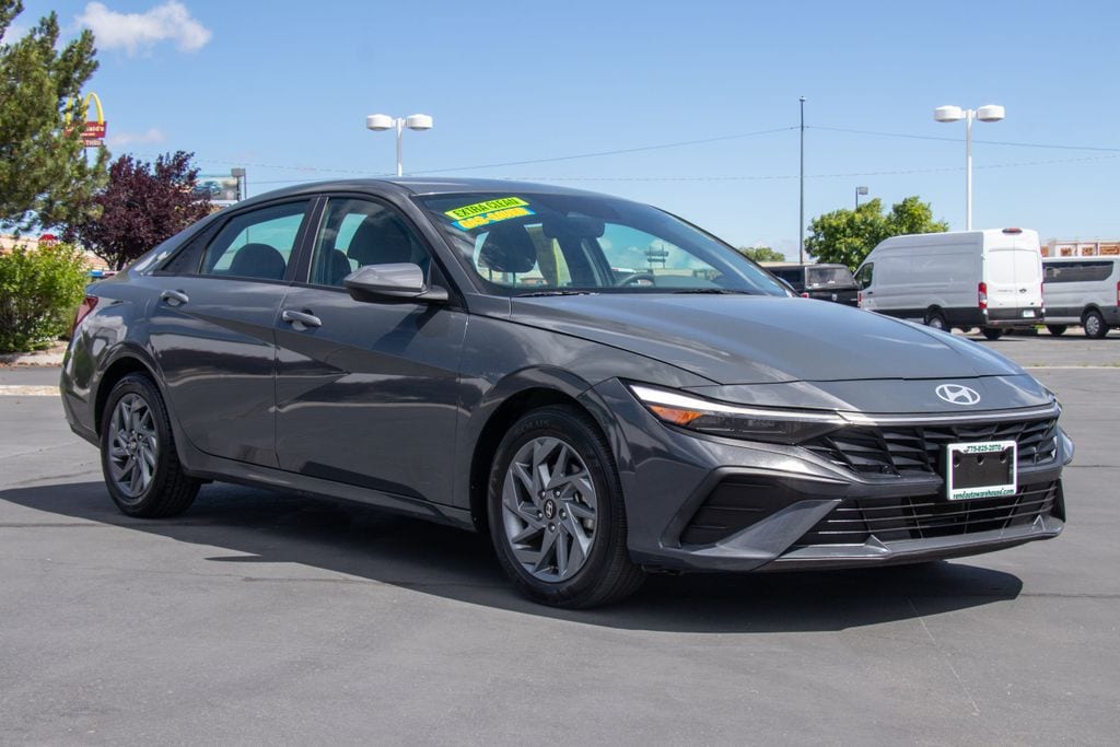 2024 Hyundai Elantra 2.0 SEL IVT's photo