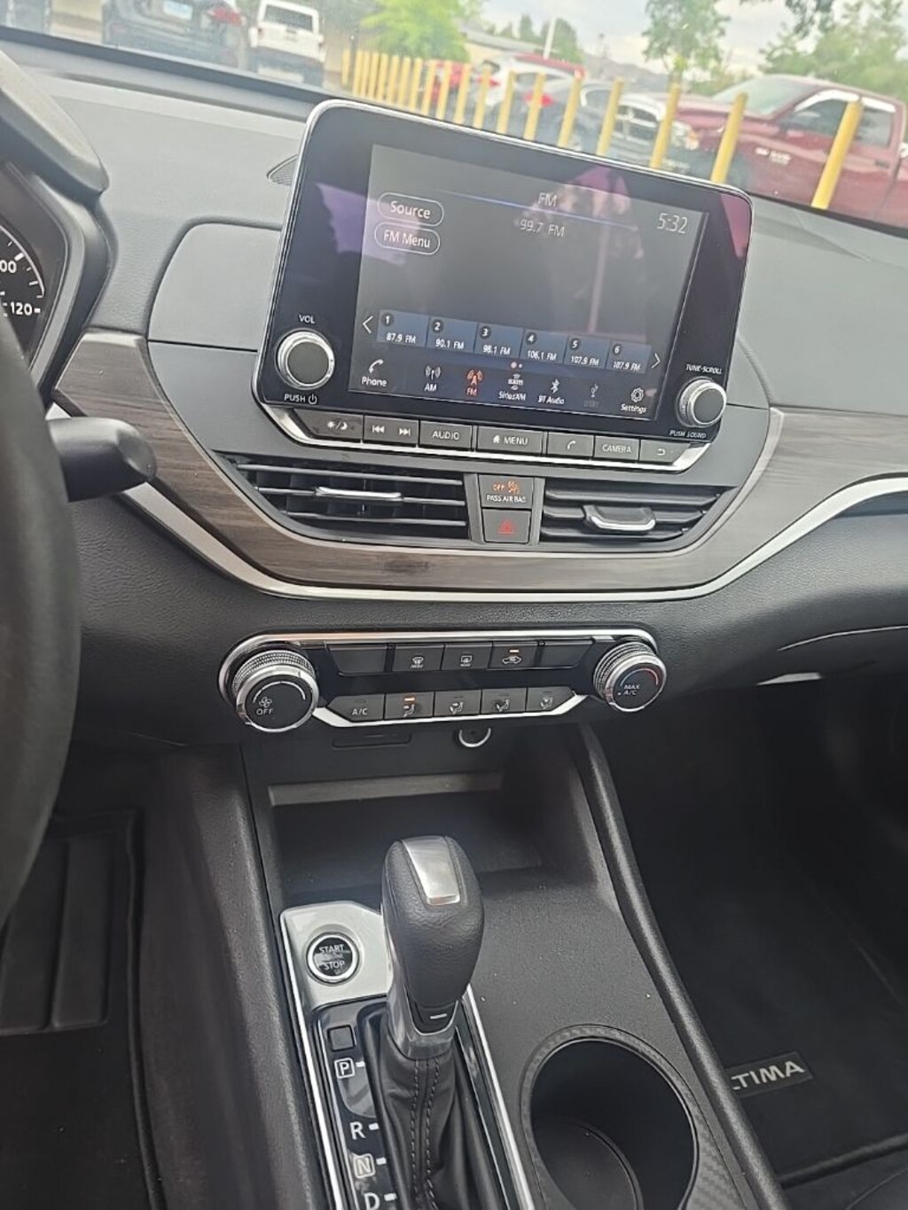 Used 2025 Nissan Altima SV Sedan