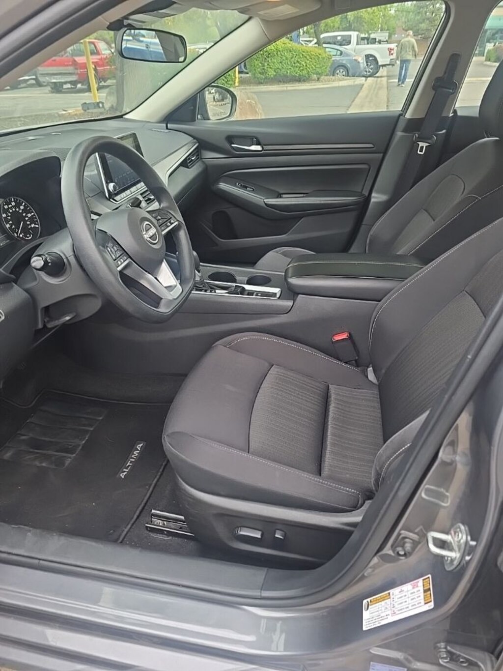 Used 2025 Nissan Altima SV Sedan