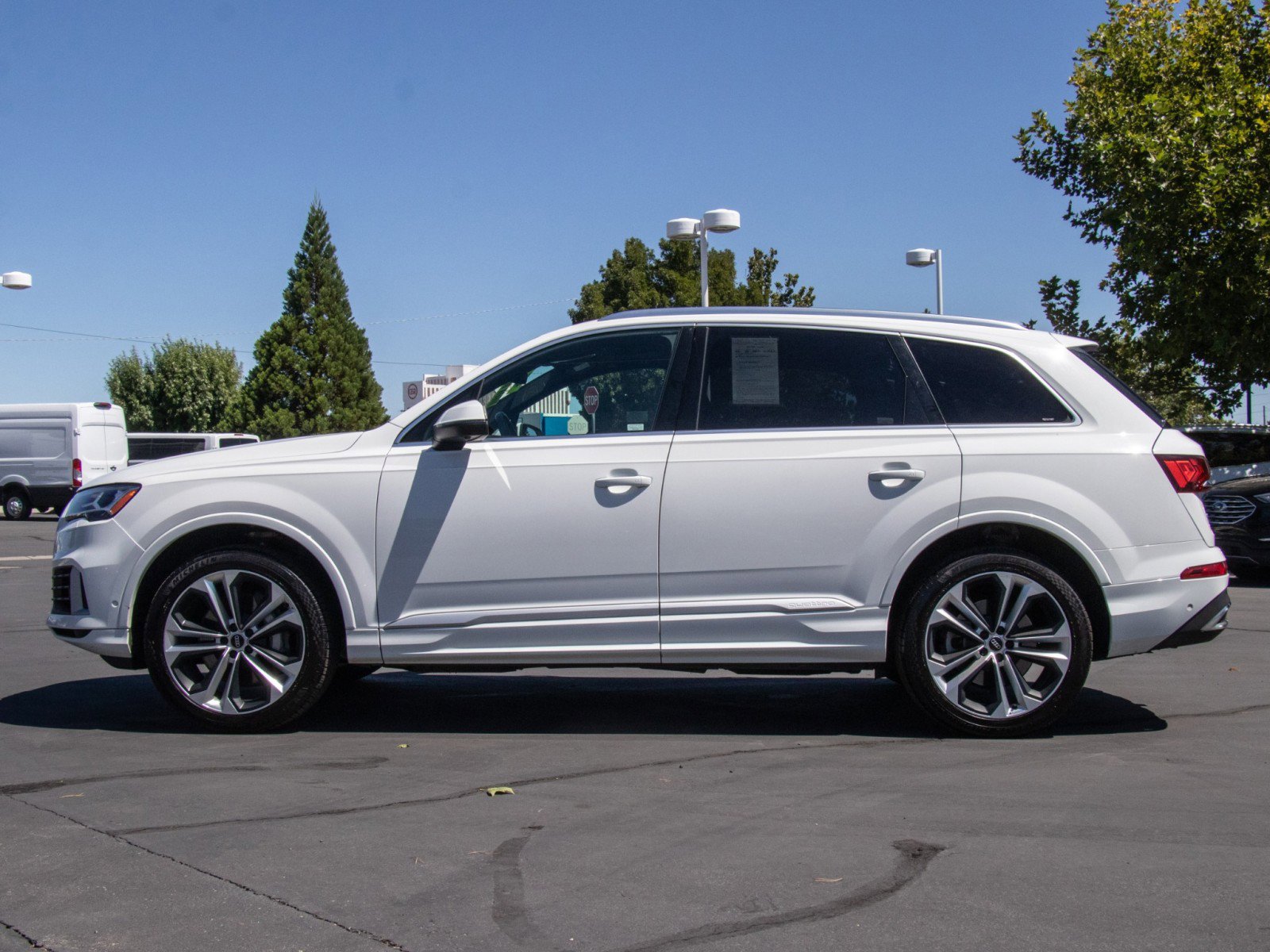 2022 Audi Q7 55 Premium photo 3