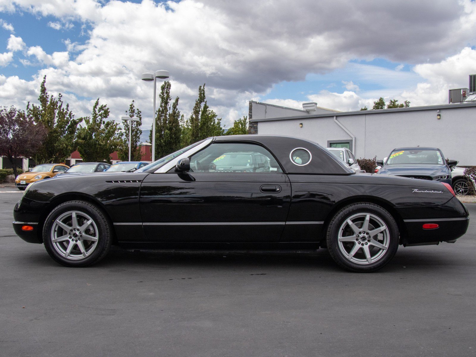2002 Ford Thunderbird Premium photo 4