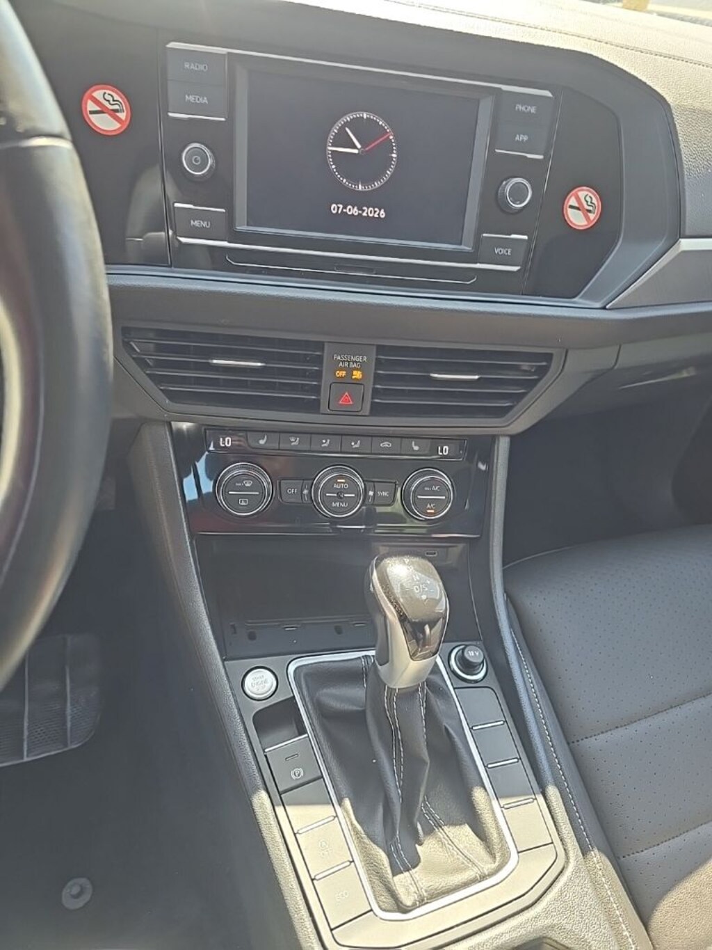 Used 2024 Volkswagen Jetta 1.5T SE Sedan