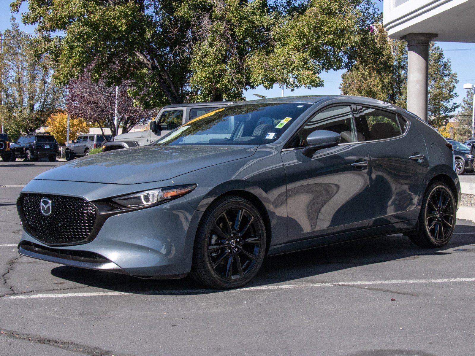 2019 Mazda Mazda3 Premium photo 3