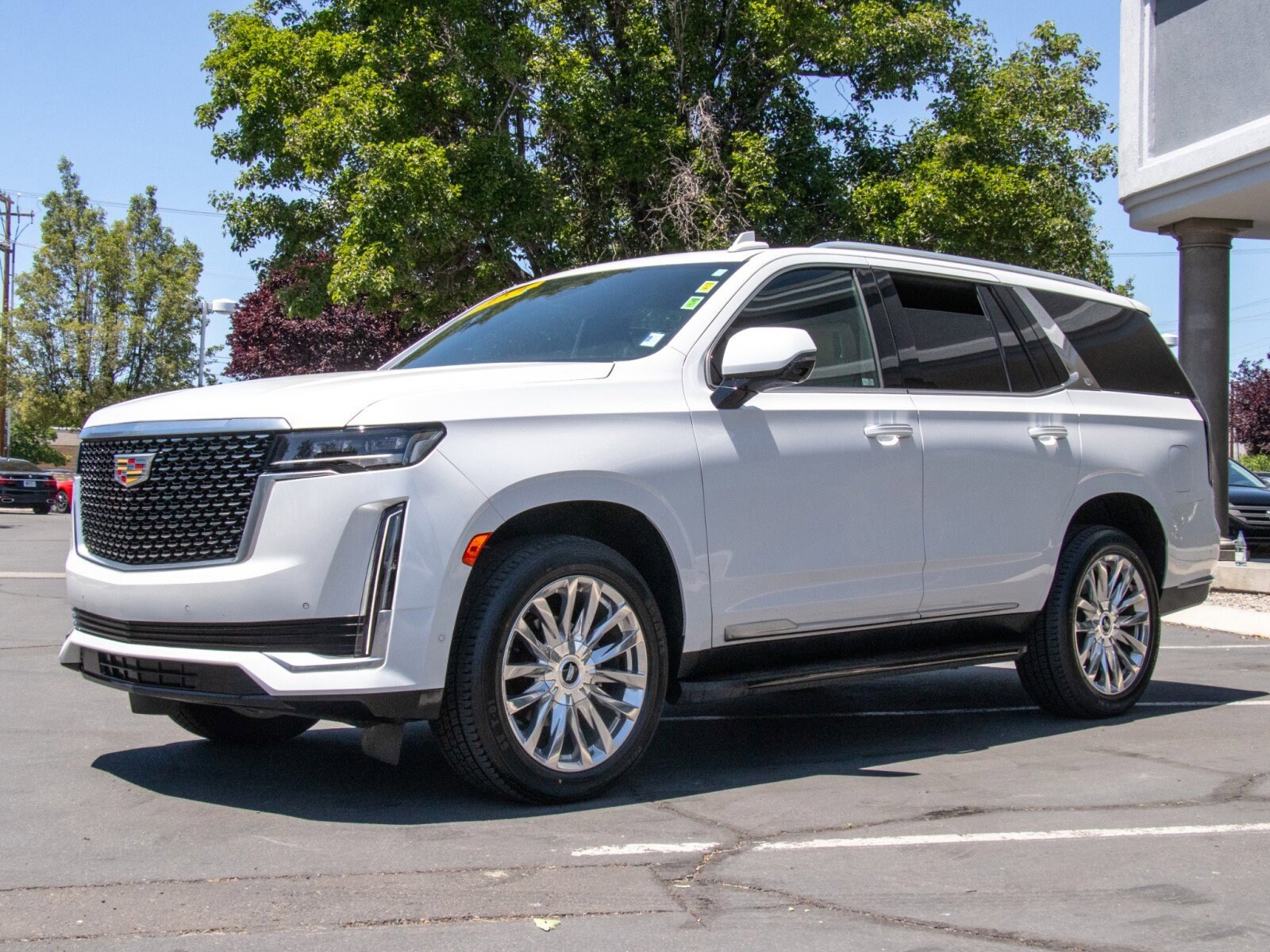 2023 Cadillac Escalade Premium Luxury photo 3